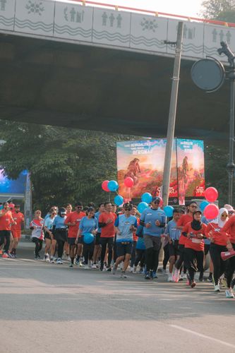 Race photo from Happy One Decade Unpad Runner