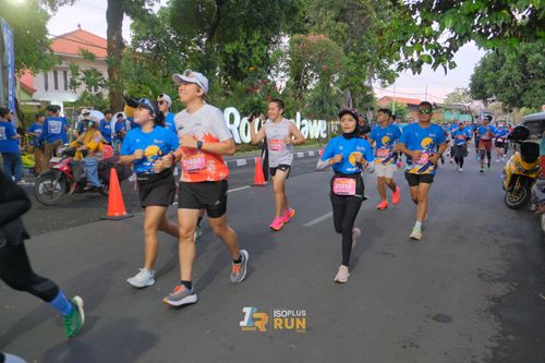 Race photo from Isoplus Run 2024 Surabaya