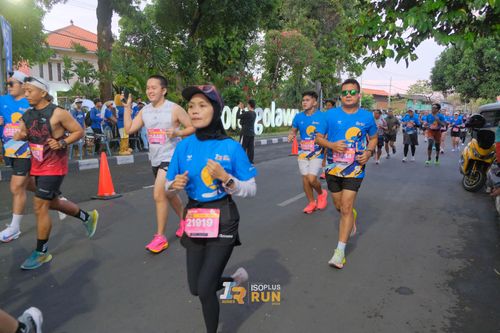 Race photo from Isoplus Run 2024 Surabaya