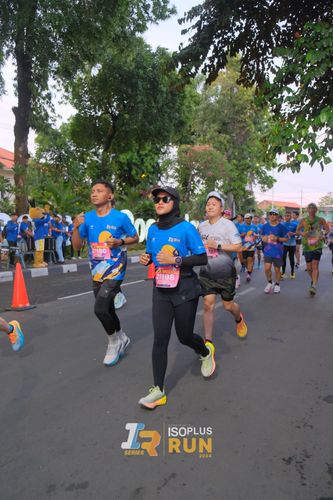Race photo from Isoplus Run 2024 Surabaya