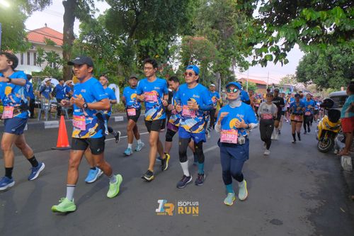 Race photo from Isoplus Run 2024 Surabaya