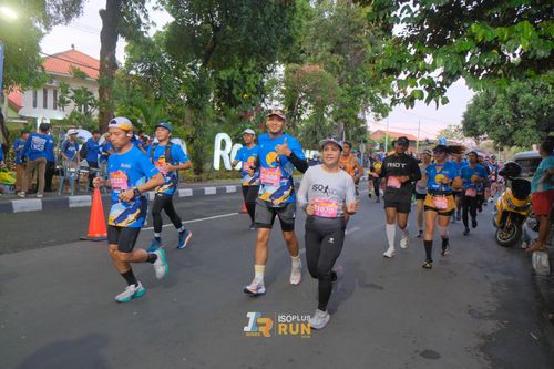 Race photo from Isoplus Run 2024 Surabaya