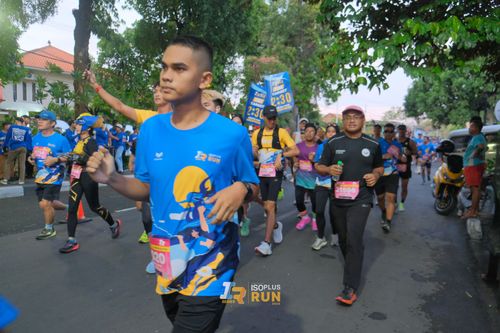 Race photo from Isoplus Run 2024 Surabaya