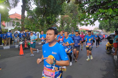 Race photo from Isoplus Run 2024 Surabaya