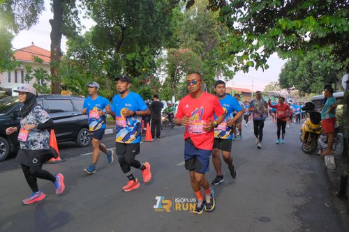Race photo from Isoplus Run 2024 Surabaya