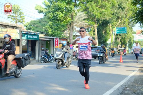 Race photo from Kediri Half Marathon 2024