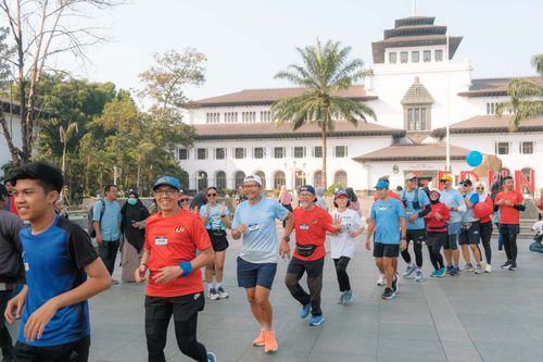 Race photo from Happy One Decade Unpad Runner