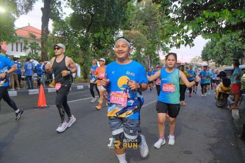 Race photo from Isoplus Run 2024 Surabaya