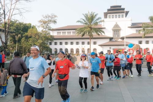 Race photo from Happy One Decade Unpad Runner