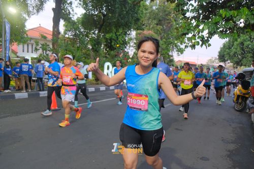 Race photo from Isoplus Run 2024 Surabaya