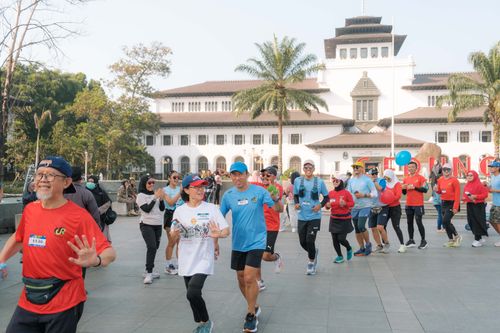 Race photo from Happy One Decade Unpad Runner