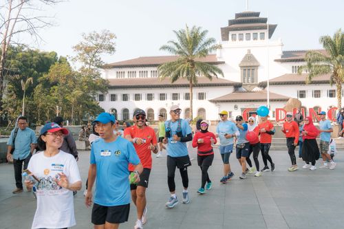 Race photo from Happy One Decade Unpad Runner