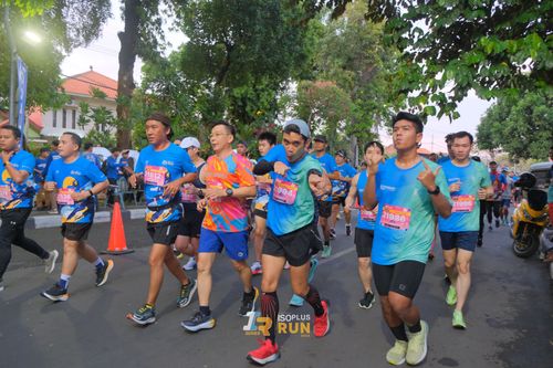 Race photo from Isoplus Run 2024 Surabaya