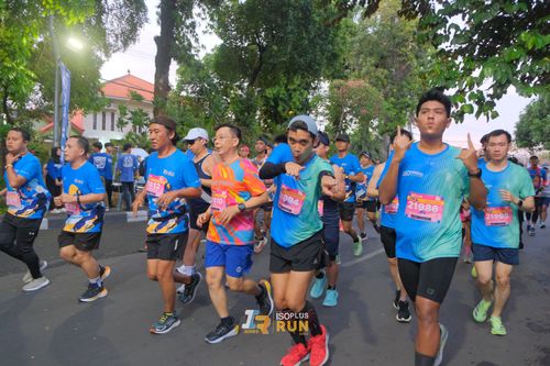 Race photo from Isoplus Run 2024 Surabaya