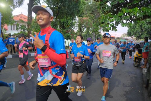 Race photo from Isoplus Run 2024 Surabaya