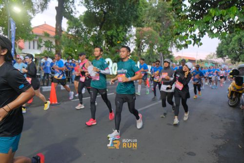 Race photo from Isoplus Run 2024 Surabaya