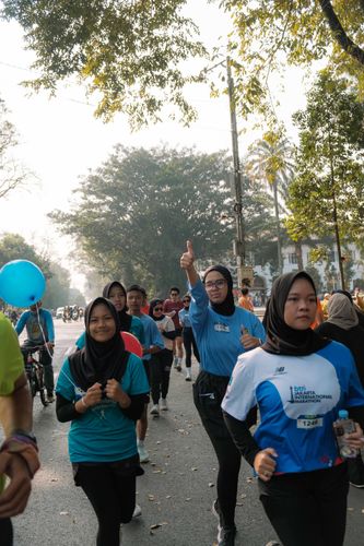Race photo from Happy One Decade Unpad Runner