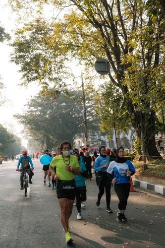 Race photo from Happy One Decade Unpad Runner