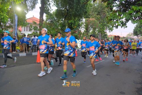 Race photo from Isoplus Run 2024 Surabaya