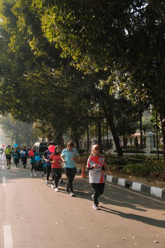 Race photo from Happy One Decade Unpad Runner