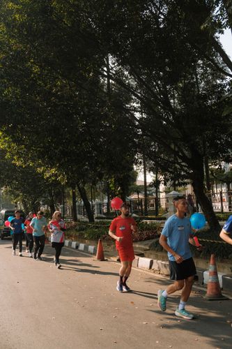Race photo from Happy One Decade Unpad Runner
