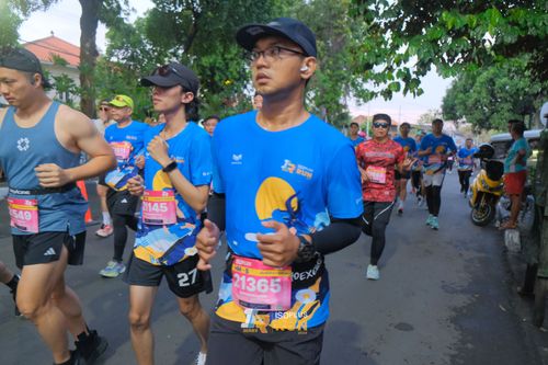 Race photo from Isoplus Run 2024 Surabaya