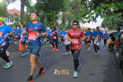 Race photo from Isoplus Run 2024 Surabaya