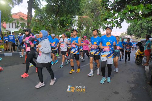 Race photo from Isoplus Run 2024 Surabaya