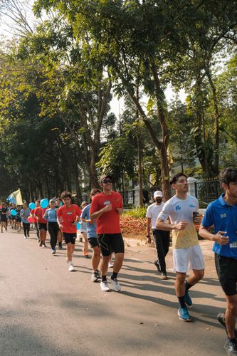 Race photo from Happy One Decade Unpad Runner