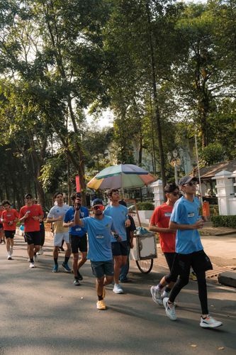 Race photo from Happy One Decade Unpad Runner