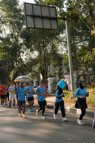 Race photo from Happy One Decade Unpad Runner