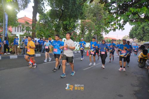 Race photo from Isoplus Run 2024 Surabaya