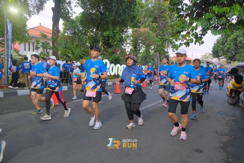 Race photo from Isoplus Run 2024 Surabaya