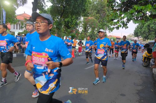 Race photo from Isoplus Run 2024 Surabaya