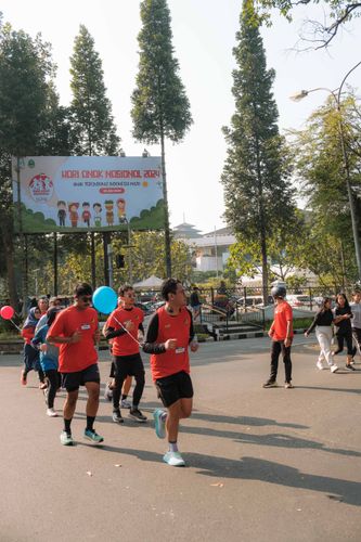 Race photo from Happy One Decade Unpad Runner