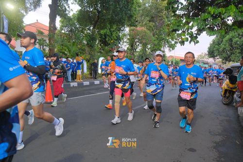 Race photo from Isoplus Run 2024 Surabaya