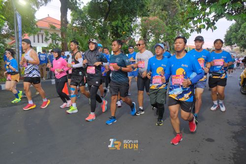 Race photo from Isoplus Run 2024 Surabaya