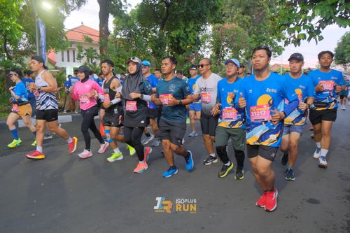 Race photo from Isoplus Run 2024 Surabaya