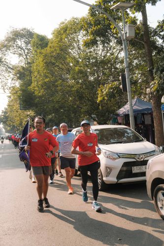 Race photo from Happy One Decade Unpad Runner