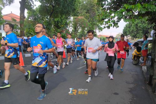 Race photo from Isoplus Run 2024 Surabaya