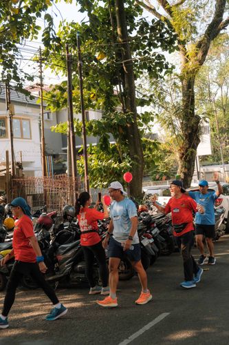 Race photo from Happy One Decade Unpad Runner