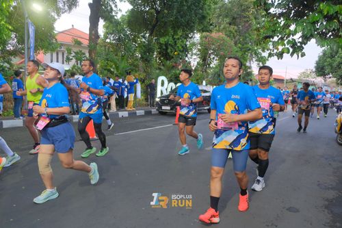 Race photo from Isoplus Run 2024 Surabaya