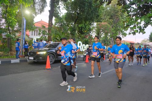 Race photo from Isoplus Run 2024 Surabaya