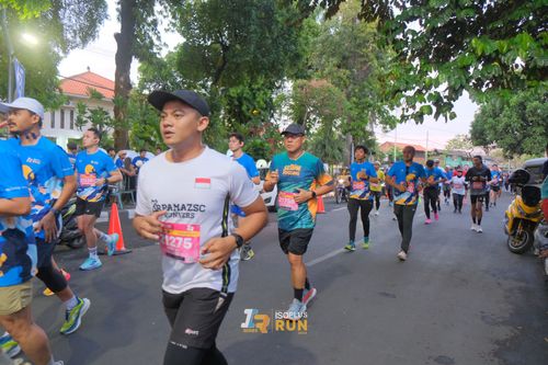 Race photo from Isoplus Run 2024 Surabaya