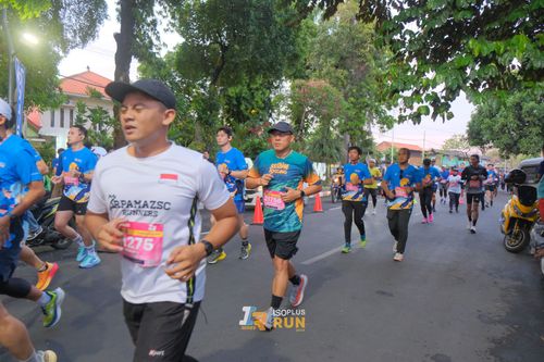 Race photo from Isoplus Run 2024 Surabaya