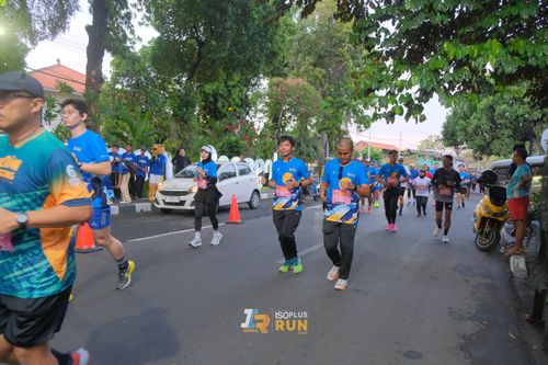 Race photo from Isoplus Run 2024 Surabaya