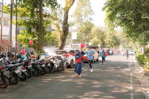 Race photo from Happy One Decade Unpad Runner