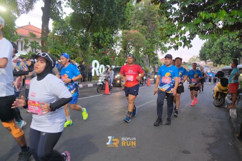 Race photo from Isoplus Run 2024 Surabaya
