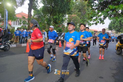 Race photo from Isoplus Run 2024 Surabaya