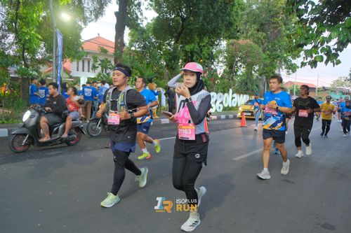 Race photo from Isoplus Run 2024 Surabaya